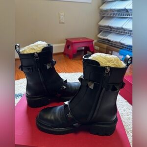 EUC Valentino combat boots size 36.5